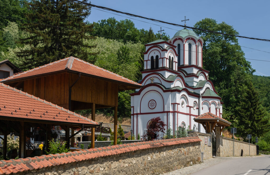 Manastir Tumane