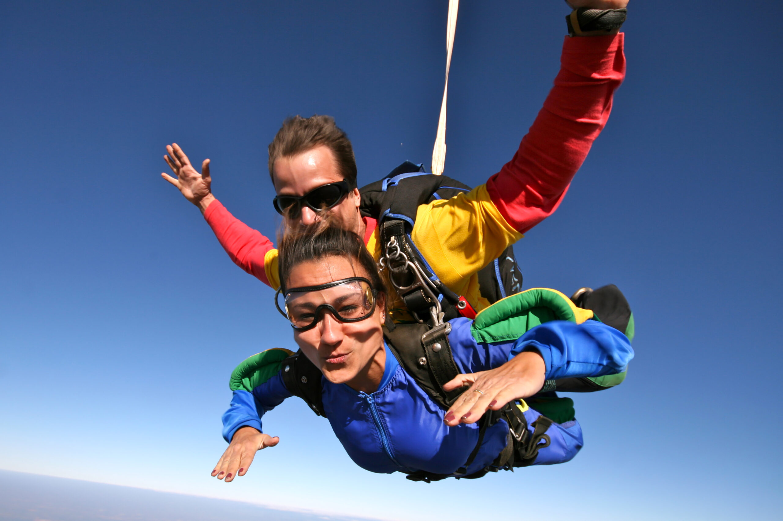 Skok padobranom u Srbiji: Adrenalin na nebu